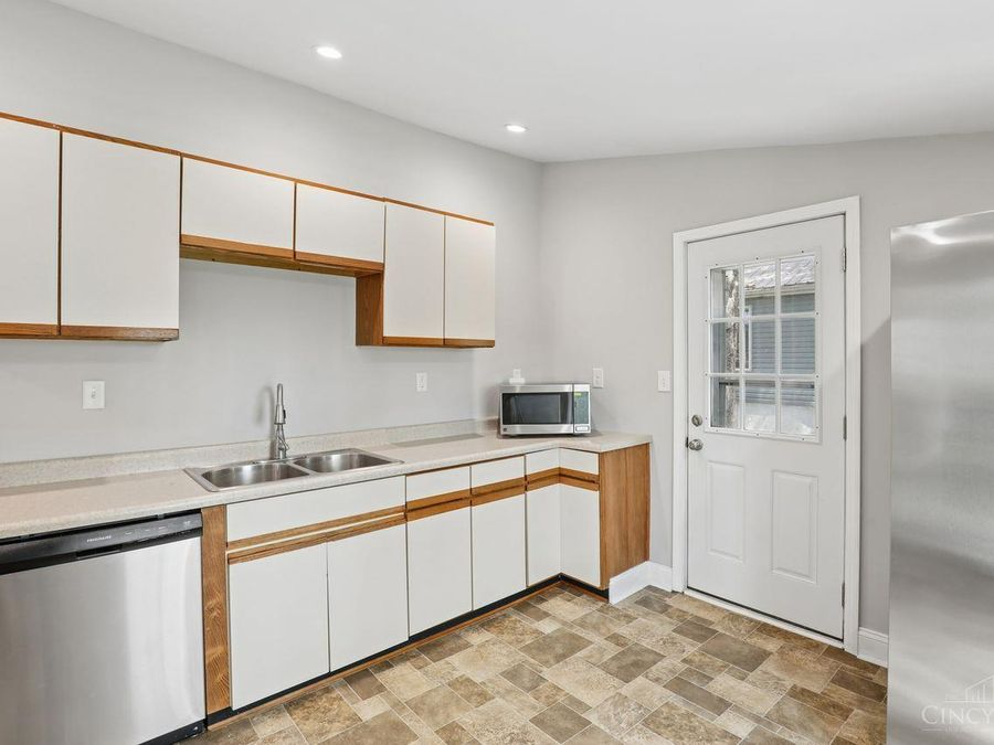 6015 Eleanor Street, Fairfax, OH 45227 Photo 9