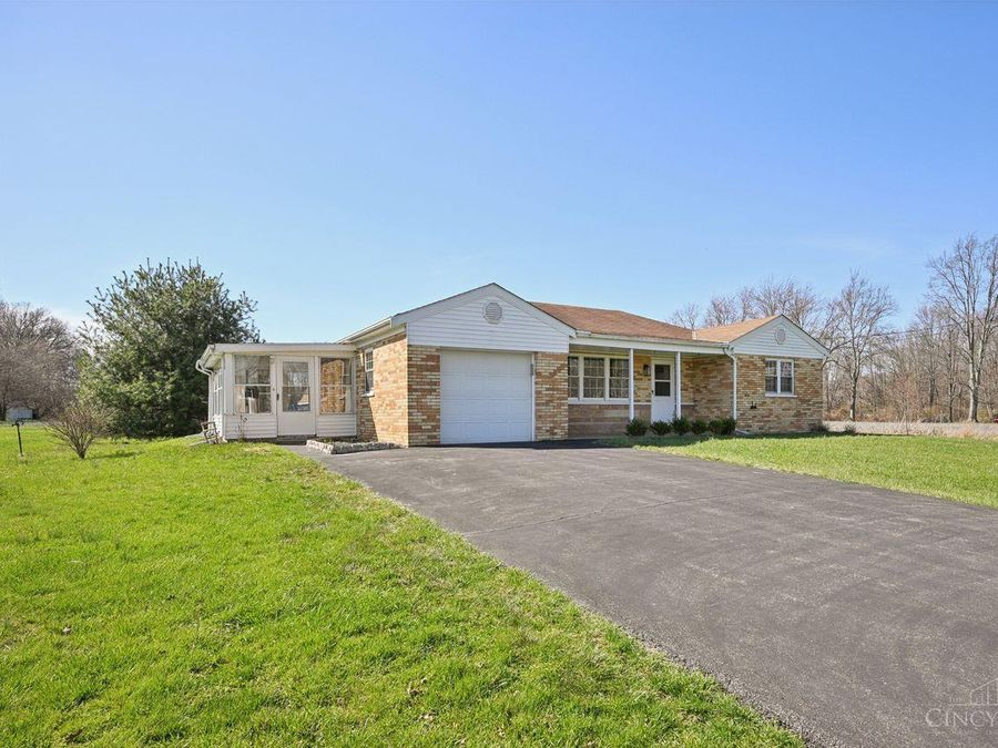328 Apple Road, Amelia, OH 45102 Photo 3