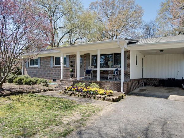 3816 Hopwood Avenue, Guntersville, AL 35976
