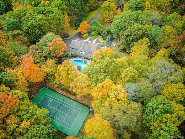 2 Red Oak Trail , Cortlandt Manor, NY 10567