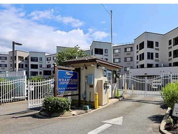 725 Miller Avenue , Unit 117, Freeport, NY 11520