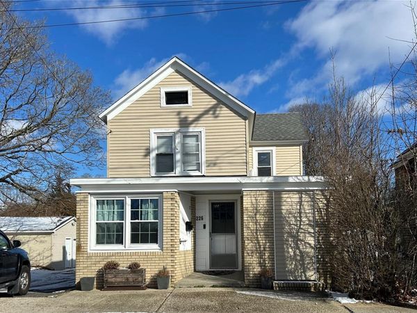 226 Sweezy Avenue , Riverhead, NY 11901