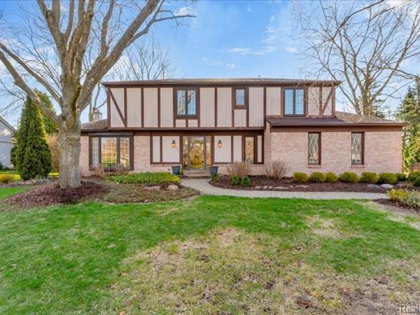 16516 Dundalk Lane , Northville Twp, MI 48168