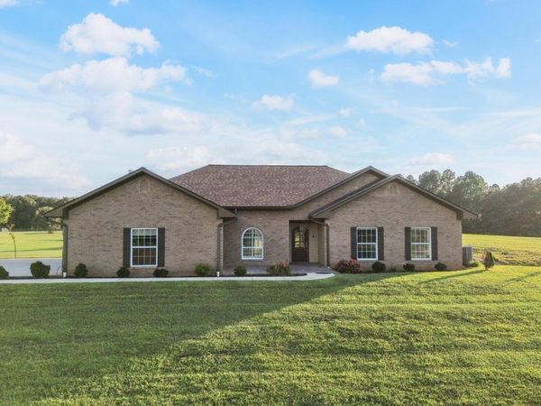 130 Hunters Way , Benton, TN 37307