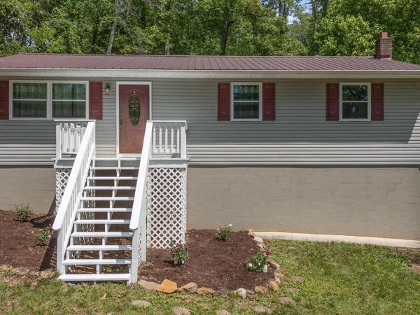 136 White Oak Drive , Harriman, TN 37748