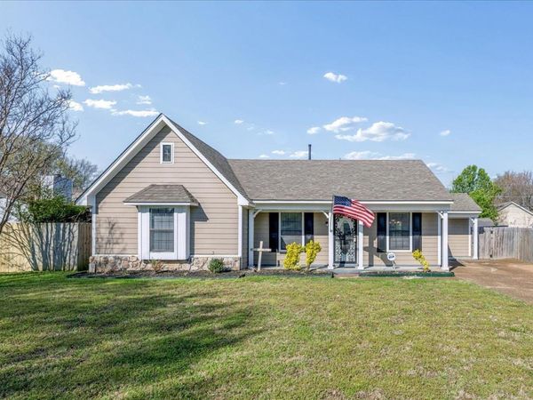 2565 LAKESIDE DR, Memphis, TN 38133