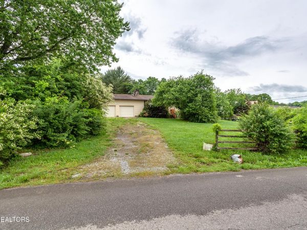 375 Rainbow Rd , Sevierville, TN 37862