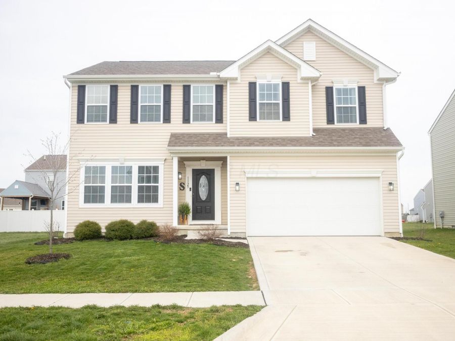 1129 Stratford Way , London, OH 43140 Photo 1