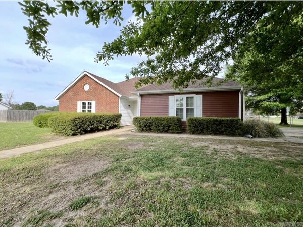 209 Sawyer , Trumann, AR 72472