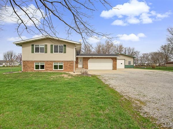 8011 Von Bokel Drive , Breese, IL 62230