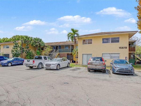 15619 SW 73rd Cir Ter , Unit 10-4, Miami, FL 33193