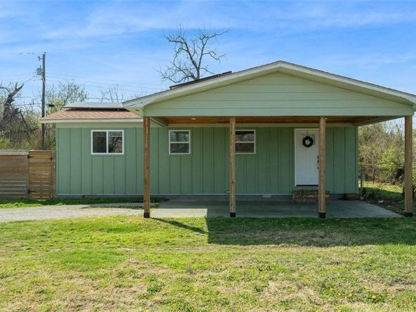 738 12th Street , Rogers, AR 72756