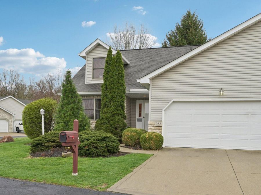 953 Hopewell Heights Drive , Heath, OH 43056 Photo 1