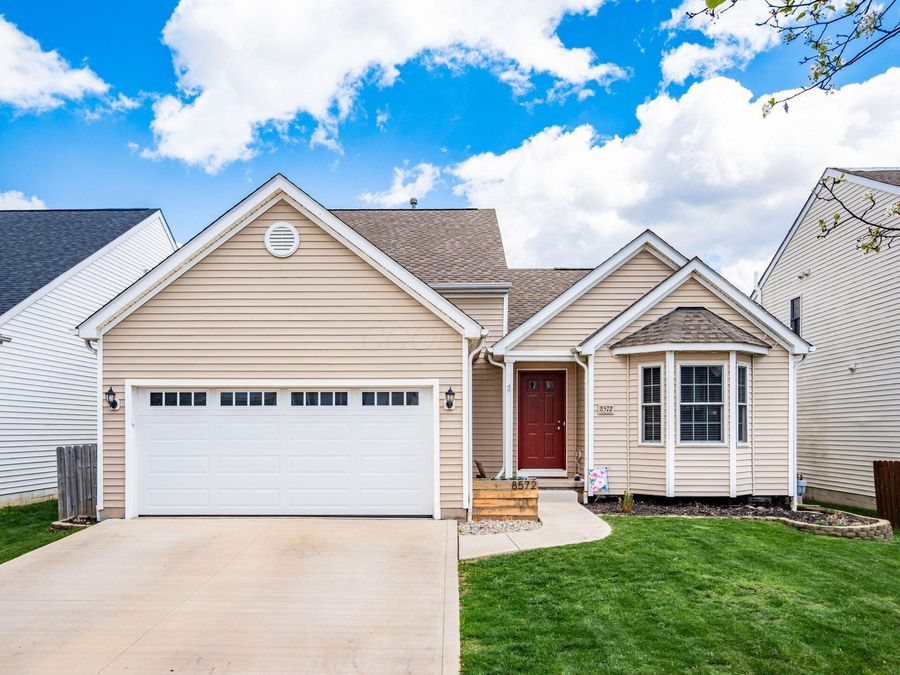 8572 Fernbrook Drive , Lewis Center, OH 43035 Photo 1