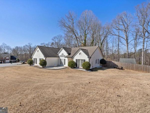 5675 Bridle Glen Drive, Sugar Hill, GA 30518