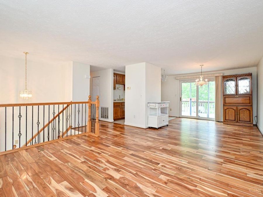 5439 Bluepine Drive, Green Township, OH 45247 Photo 8