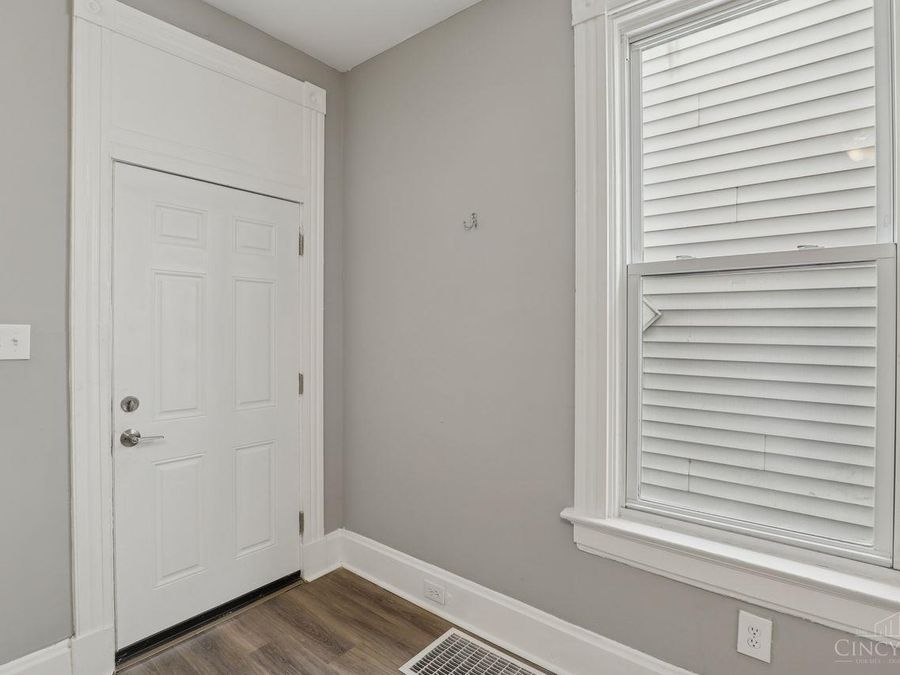 3 W Seventy Third Street, Cincinnati, OH 45216 Photo 11