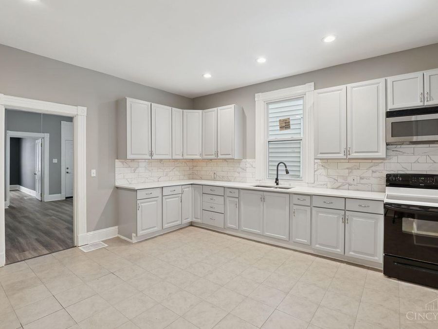 3 W Seventy Third Street, Cincinnati, OH 45216 Photo 24