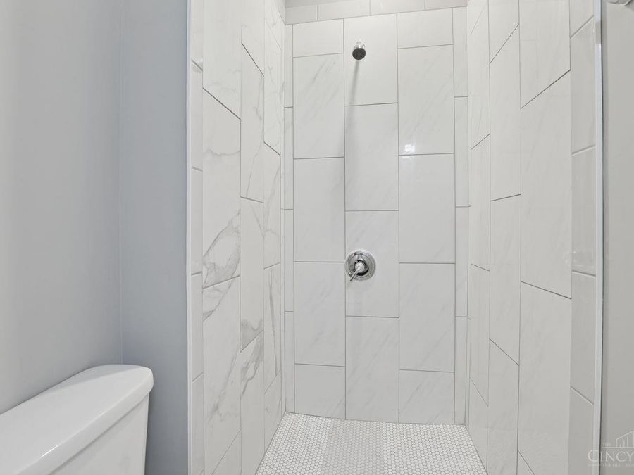 3 W Seventy Third Street, Cincinnati, OH 45216 Photo 37