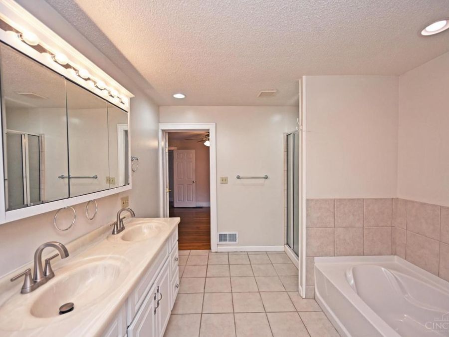 1266 Avon Drive, Cincinnati, OH 45229 Photo 55