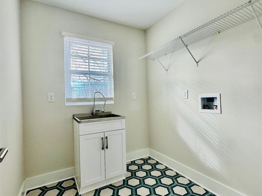 2735 Silverleaf Avenue, Cincinnati, OH 45212 Photo 24