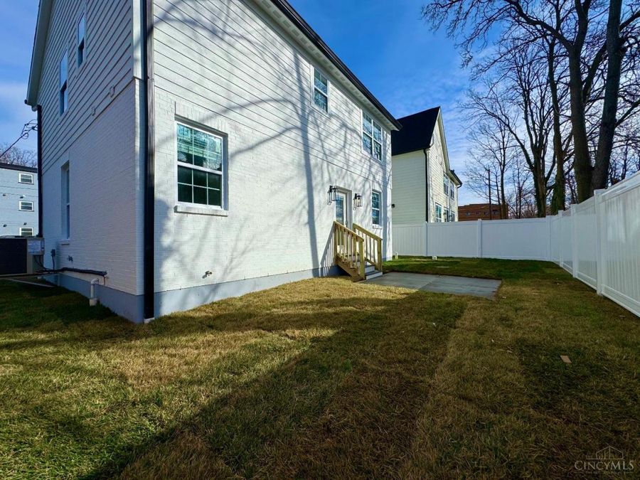 2735 Silverleaf Avenue, Cincinnati, OH 45212 Photo 51