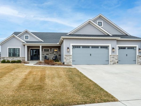 5912 Pigeon Creek Road, Bettendorf, IA 52722
