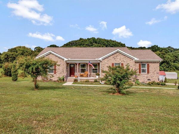 3056 Pulaski Hwy , Columbia, TN 38401