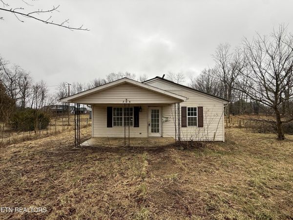 709 Hanging Limb Hwy , Crawford, TN 38554