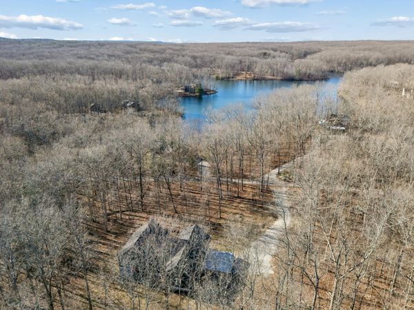 261 Lake Louisa Loop , Monteagle, TN 37356