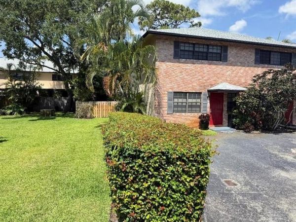 2113 NE 11th Avenue , Unit 2113, Wilton Manors, FL 33305