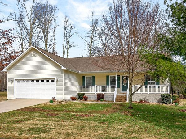 1017 Iroquois Ln , Crossville, TN 38572