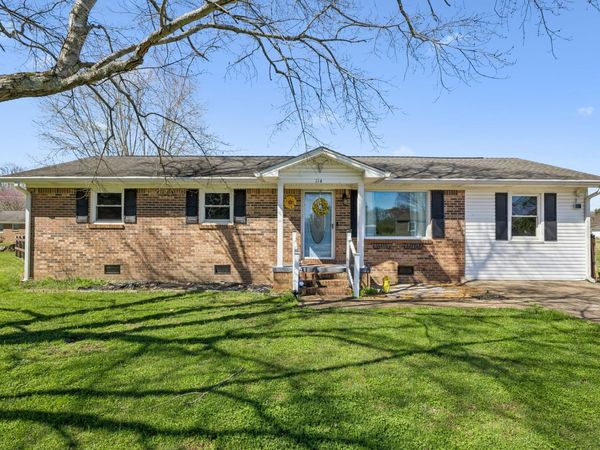 114 Sutton Ave , Waverly, TN 37185