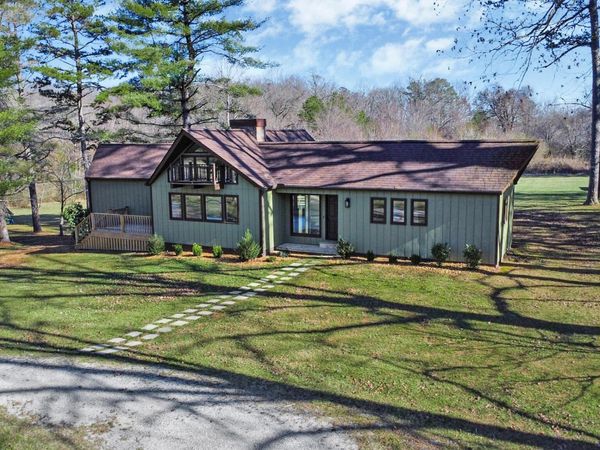 1651 Pennsylvania Ave , Jamestown, TN 38556
