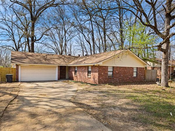 1206 S Utica Avenue , Russellville, AR 72802