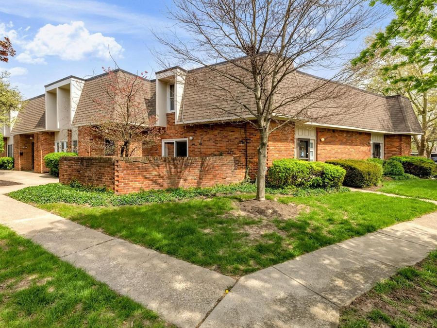 1568 Lafayette Drive , Upper Arlington, OH 43220 Photo 1