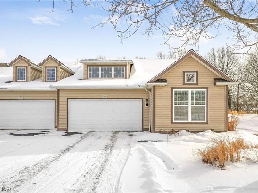 2195 Southampton Lane , Avon, OH 44011 Photo 1