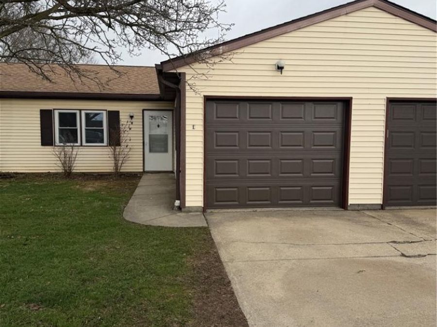 122 Royal Crest Dr , Seville, OH 44273 Photo 1