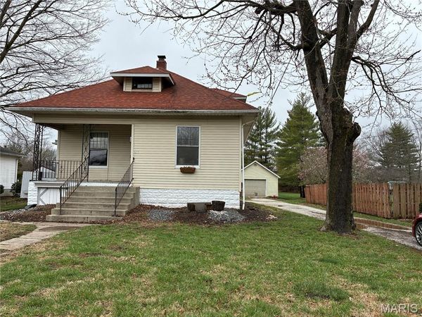 617 N Easton Street , Staunton, IL 62088