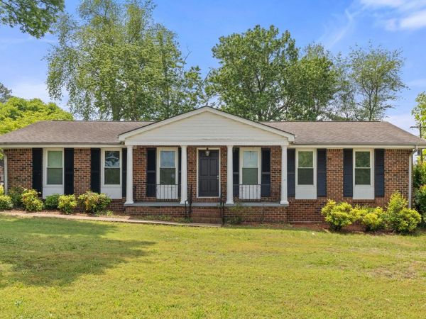 2138 Cloyd Blvd, Florence, AL 35630