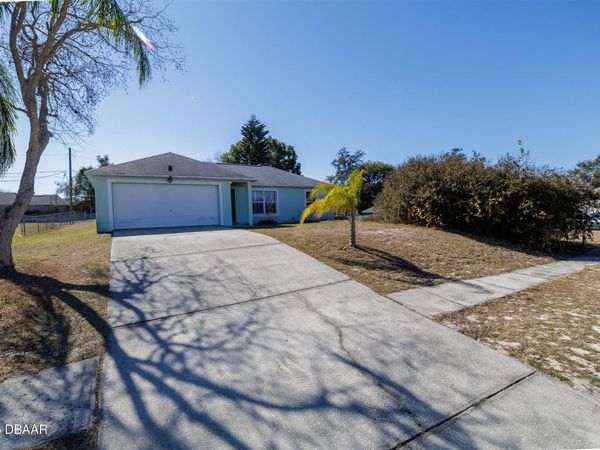 152 Larchmont Drive, Deltona, FL 32738
