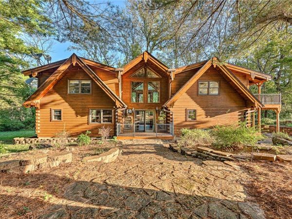 1476 County Road 107 , Eureka Springs, AR 72632