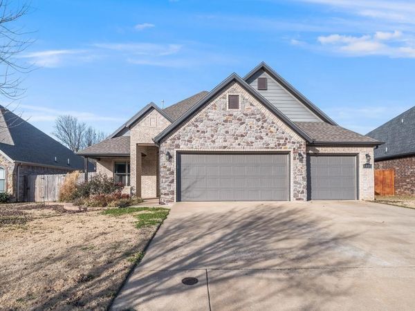 4400 SW Alfalfa Avenue , Bentonville, AR 72713