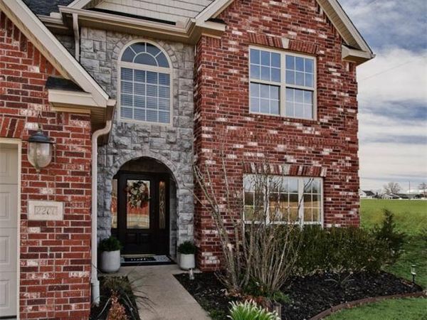 2200 S 18th Place , Rogers, AR 72758