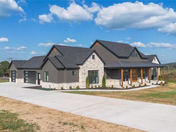 165 Madison 7218 Drive , Fayetteville, AR 72703