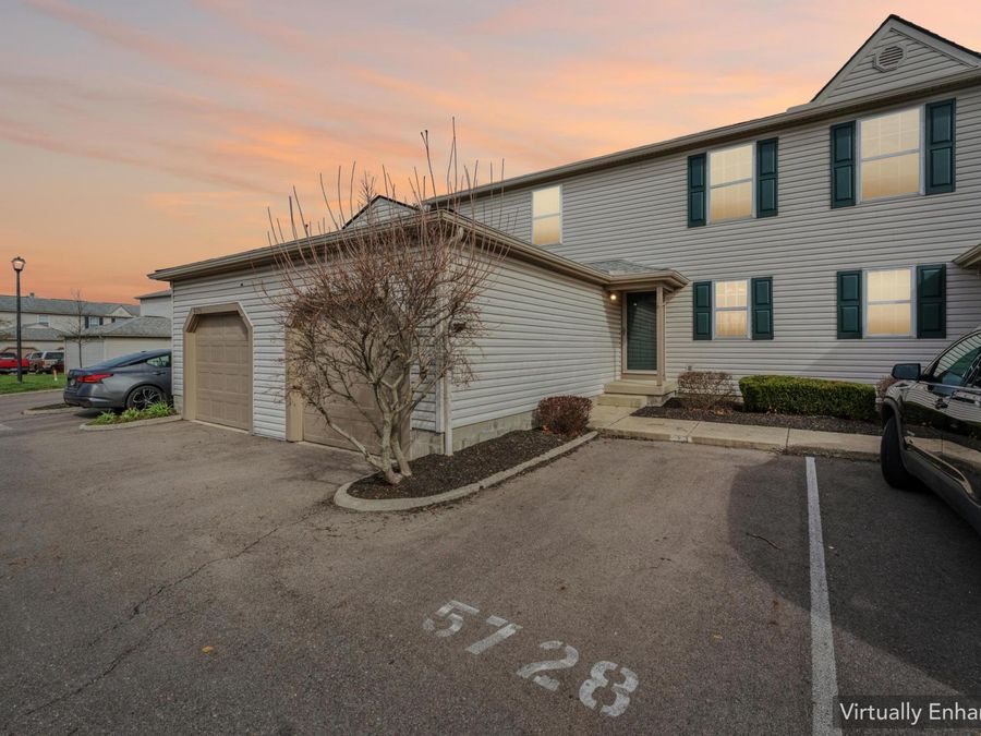5728 Snow Drive , Hilliard, OH 43026 Photo 1