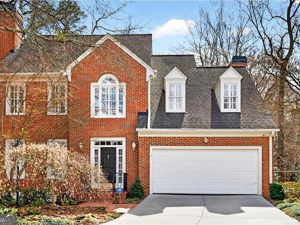 2110 Village Point NE, Brookhaven, GA 30319