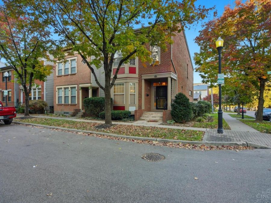 943 Weninger Circle, Cincinnati, OH 45203 Photo 1