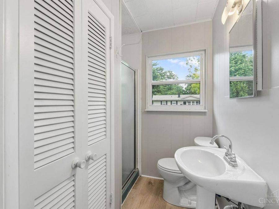 8490 Smallwood Lane, Sycamore Township, OH 45236 Photo 12