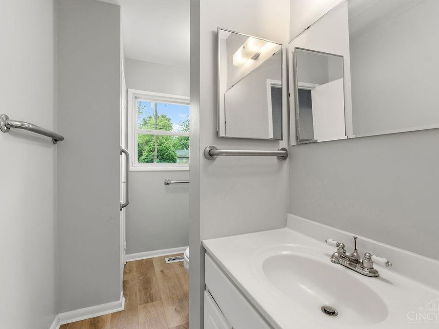 8490 Smallwood Lane, Sycamore Township, OH 45236 Photo 13